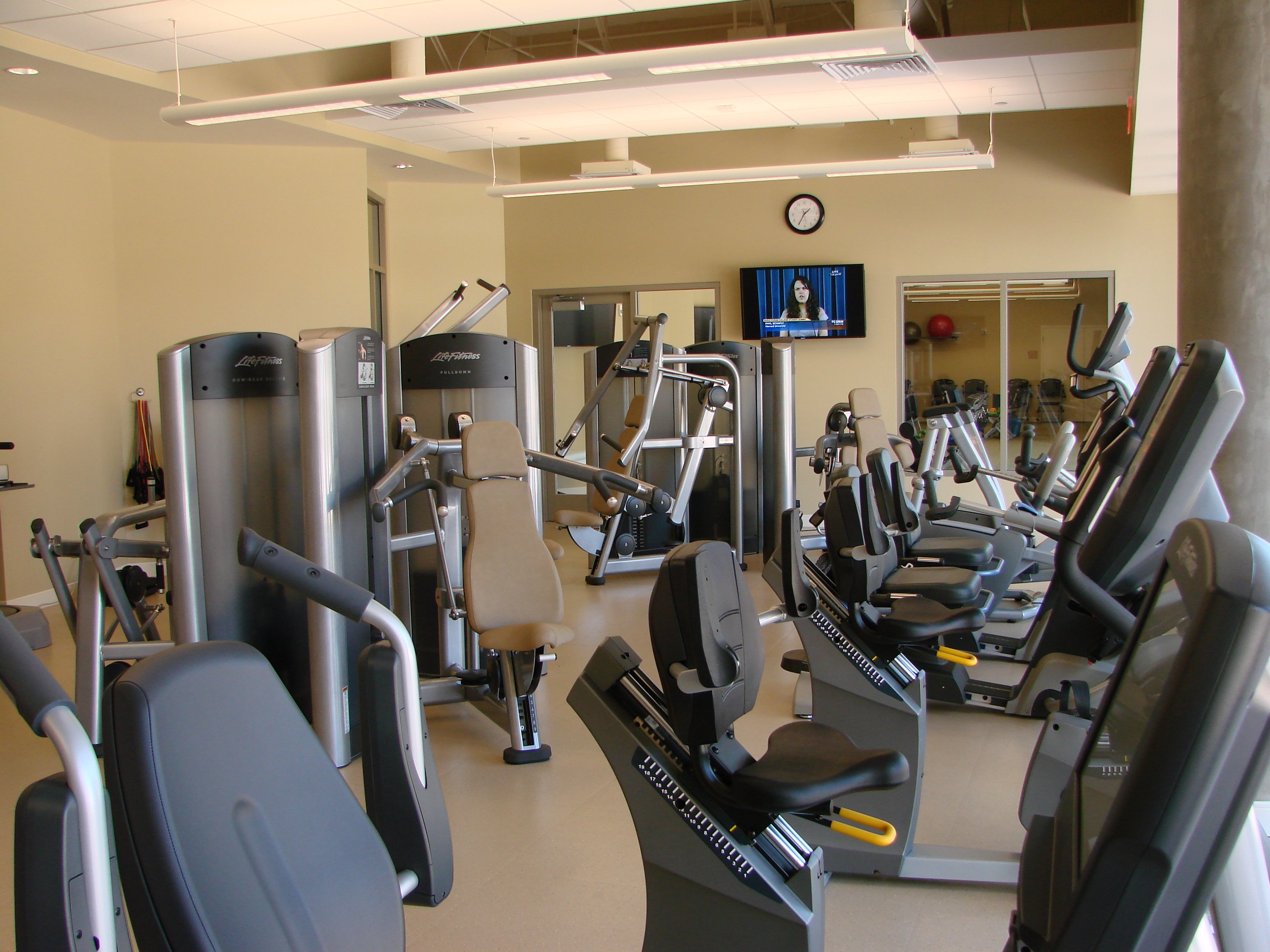 5 Design Considerations for a Senior Living Fitness Center